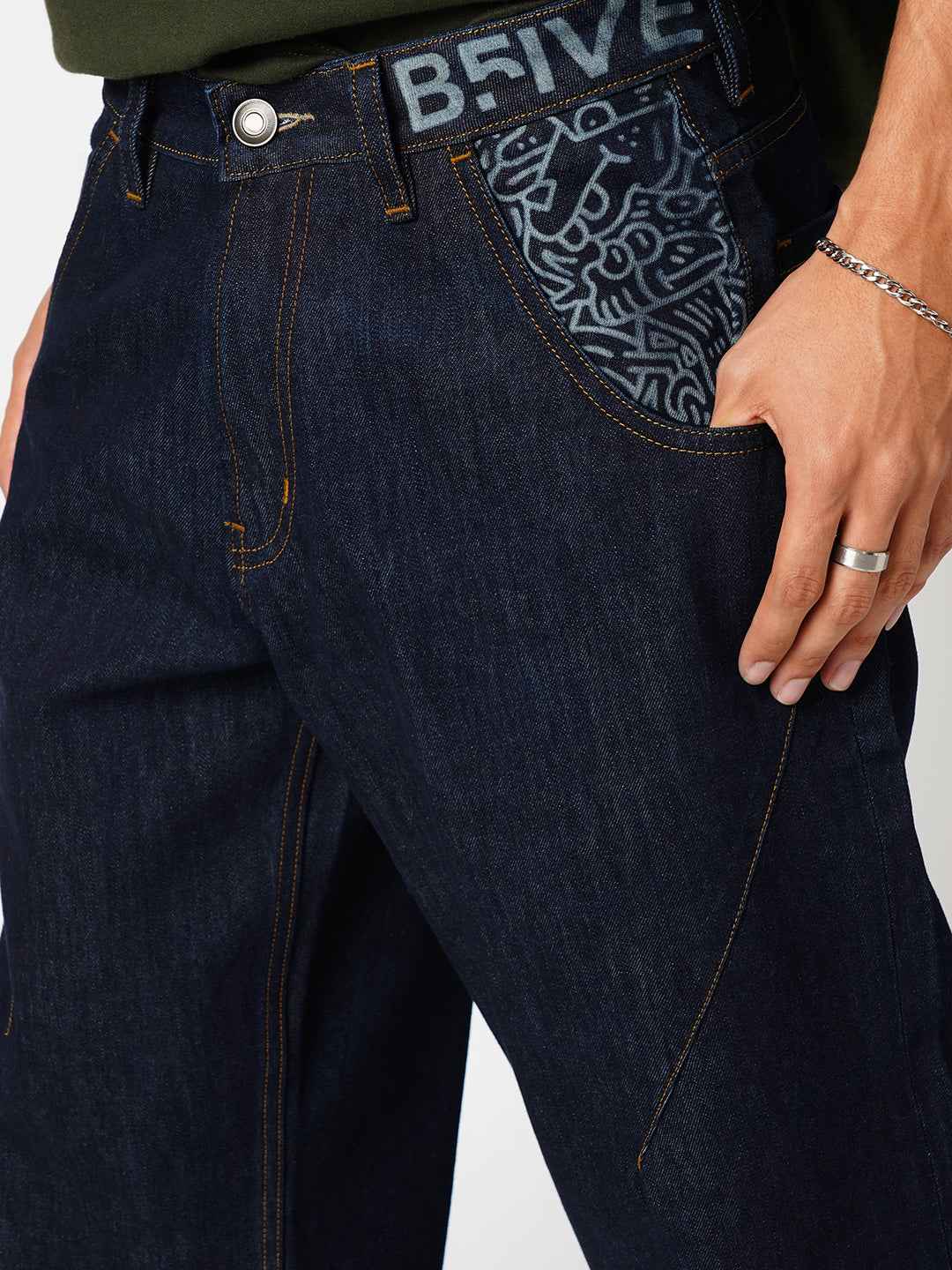 Dart with Doodle Men's Straight Fit