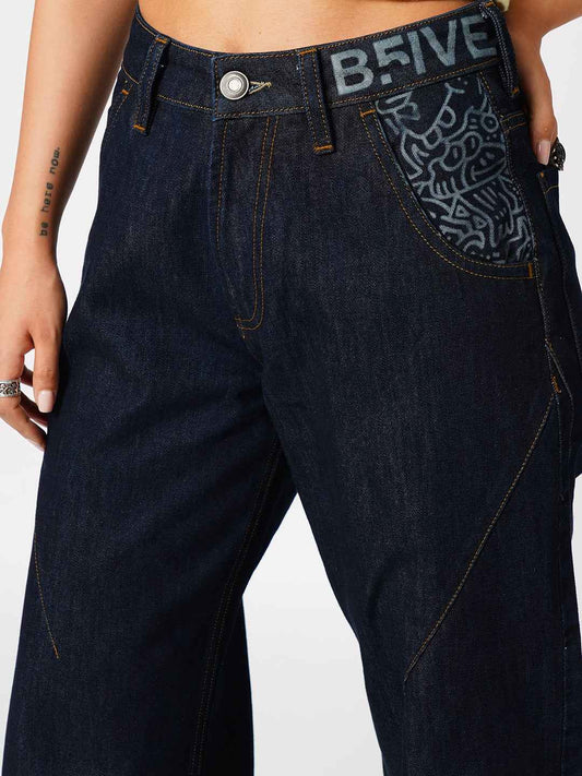 Dart with Doodle Women's Straight Fit
